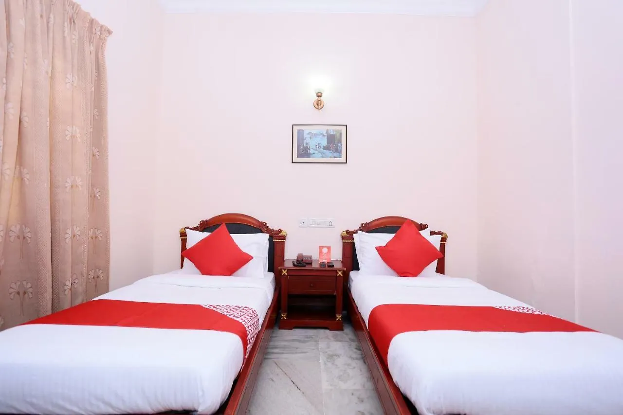 Hotel Oyo 24157 Karthika Residency Kochi