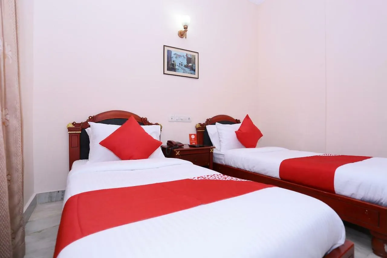 Hotel Oyo 24157 Karthika Residency Kochi