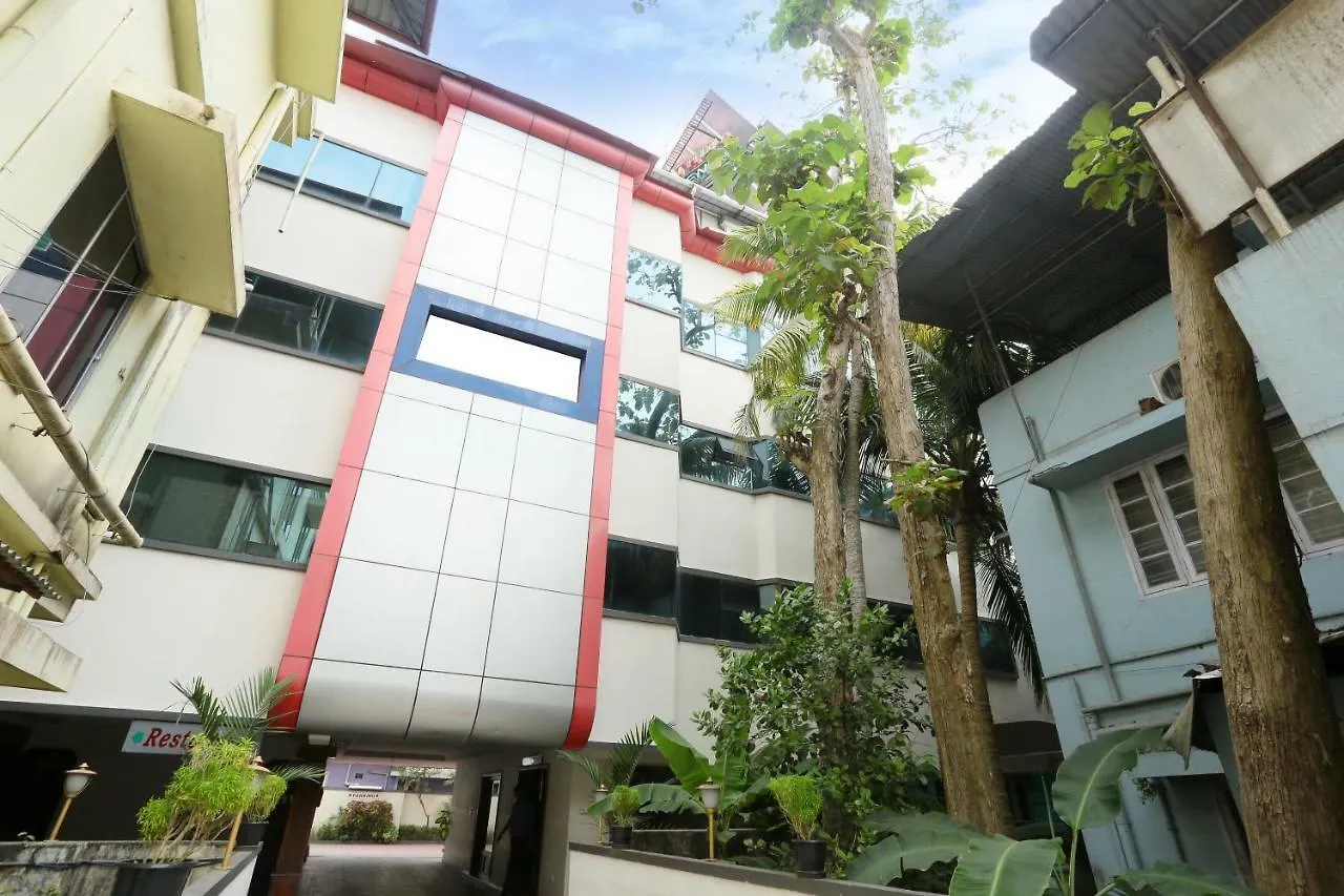 Hotel Oyo 24157 Karthika Residency Kochi